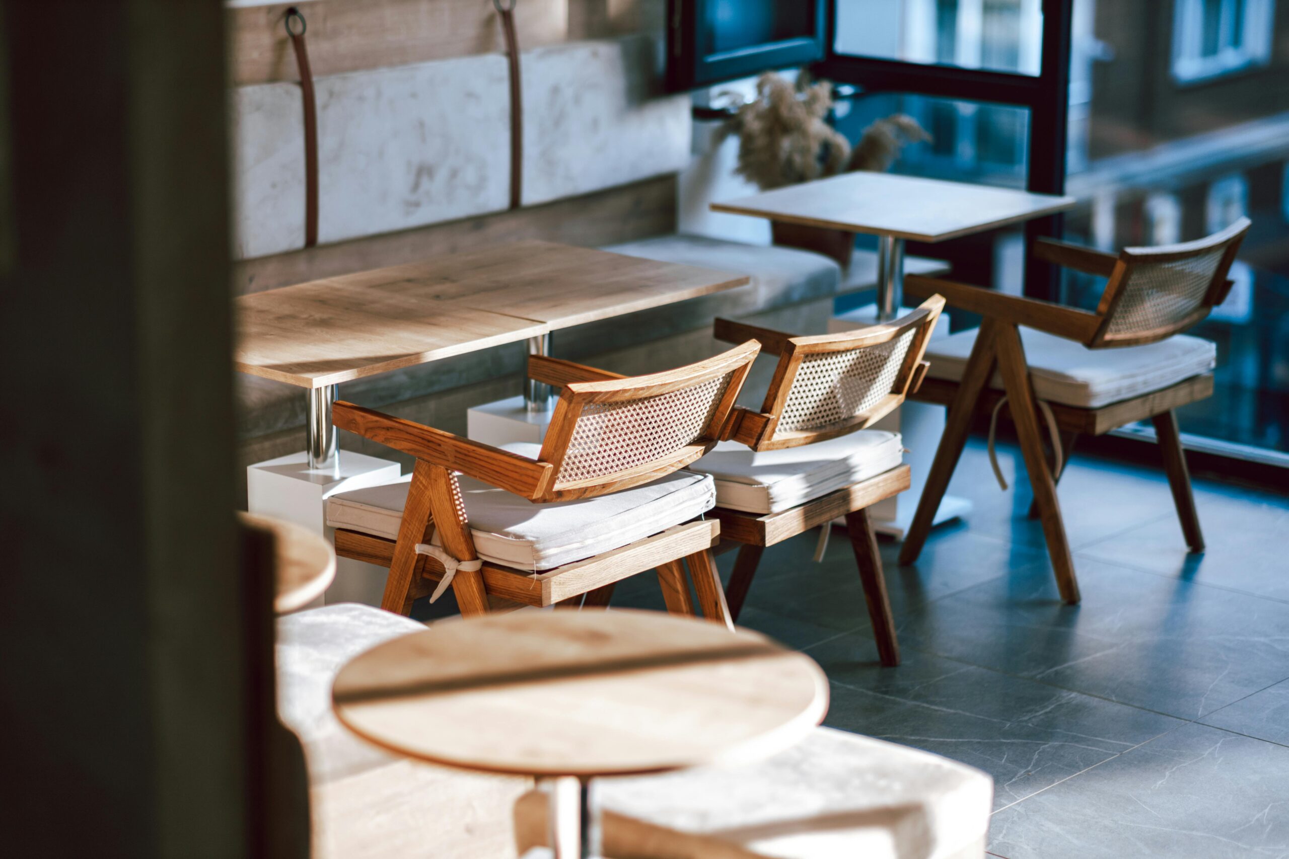 H2: Leega Home: Your Partner for Commercial Office Furniture and Decor